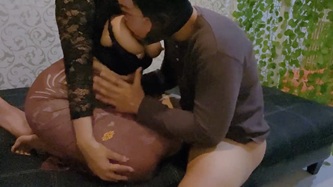 Pulang Kondangan Dibungkus Om