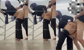 Abg Hijab Mesum Sama Teman Ditangga Kosan